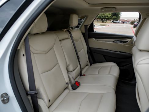 Used 2018 Cadillac XT5 Premium Luxury w/ Driver Assist Package image 34