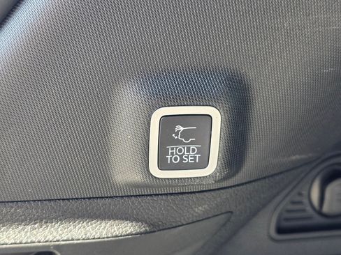Used 2022 Jeep Grand Cherokee Summit w/ Advanced Protech Group IV AWD/4WD image 14