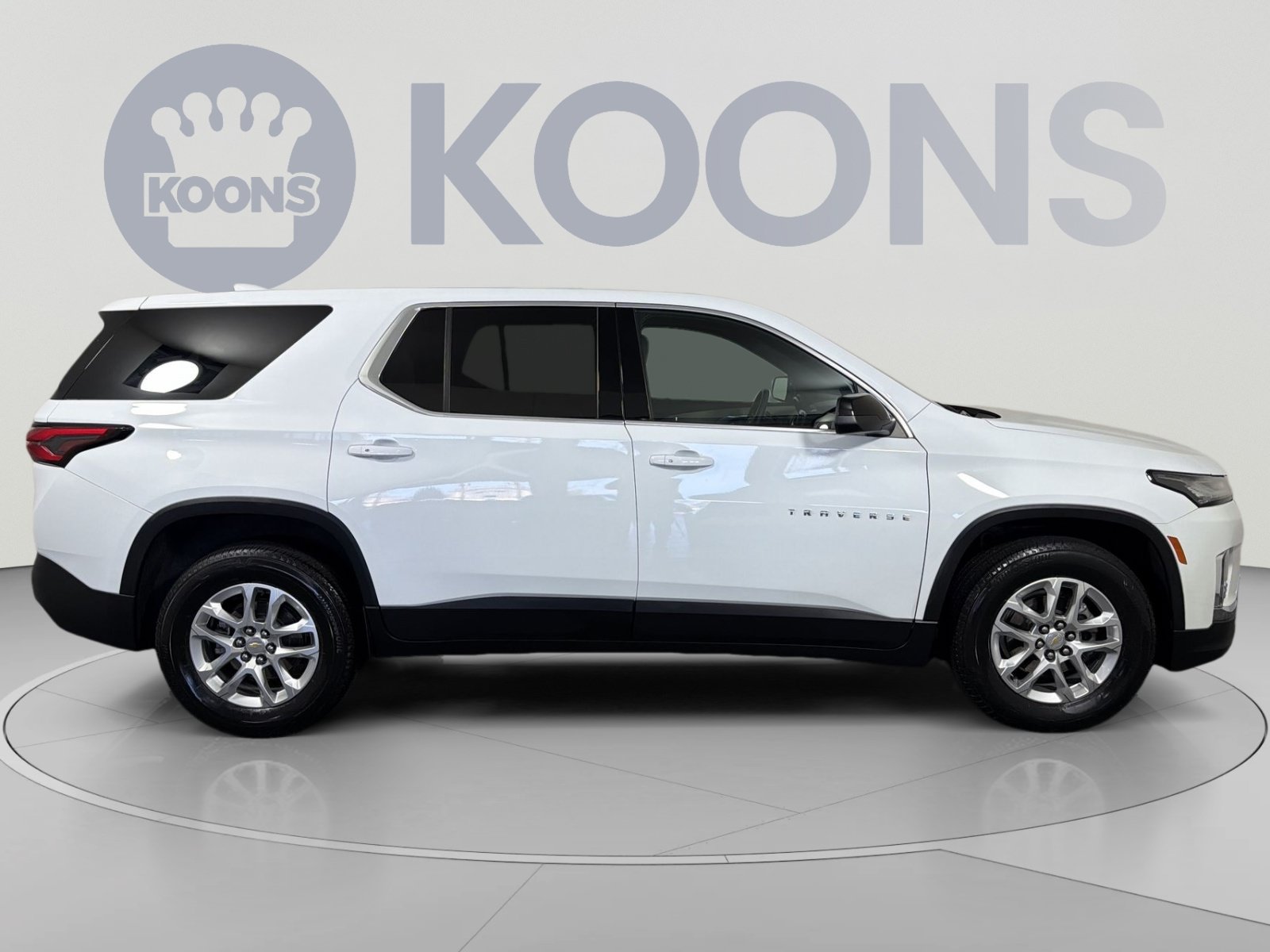 Used 2023 Chevrolet Traverse LS FWD image 8