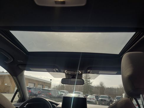 Certified 2025 Toyota Corolla SE w/ SE Premium Package image 19