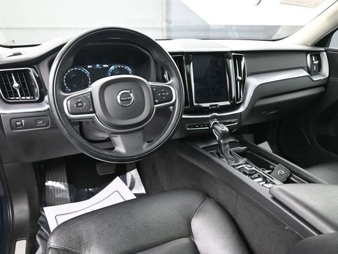 Used 2020 Volvo XC60 T6 Momentum image 23