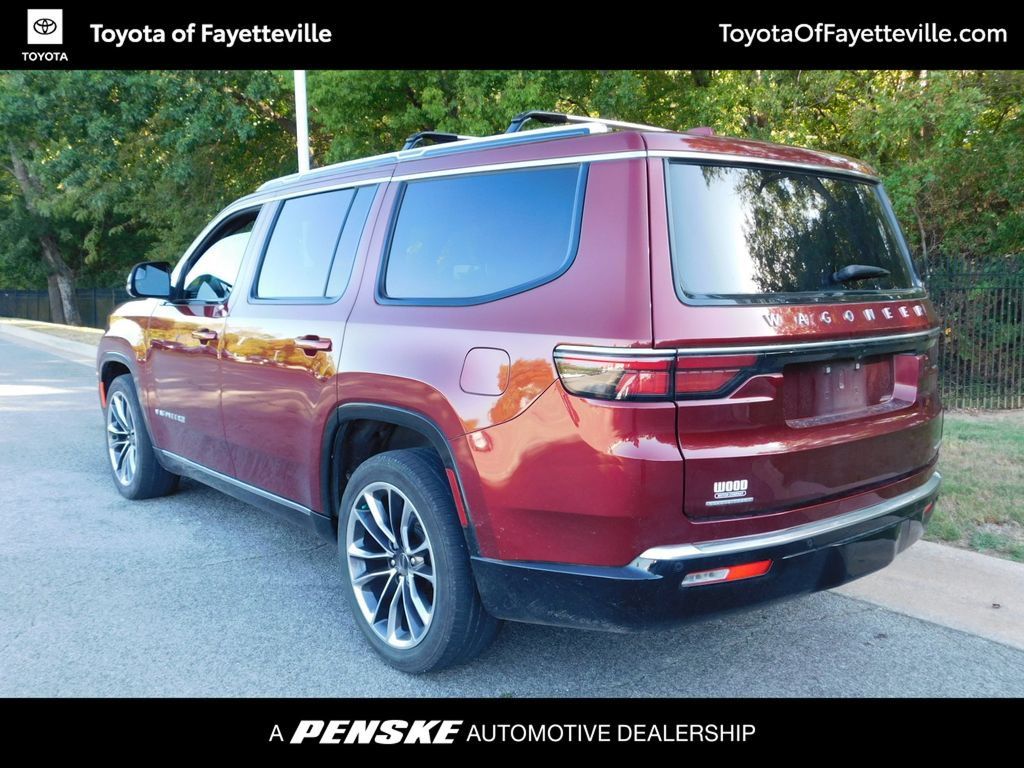 Used 2022 Jeep Wagoneer Series III w/ Premium Group I AWD/4WD image 3