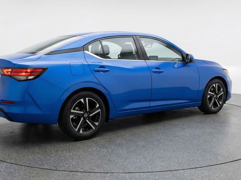 Used 2025 Nissan Sentra SV FWD image 9