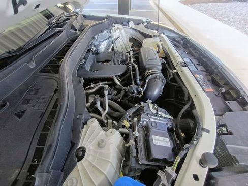 Used 2020 Ford Explorer XLT RWD image 71