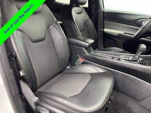 Used 2024 Jeep Compass Latitude AWD/4WD image 18