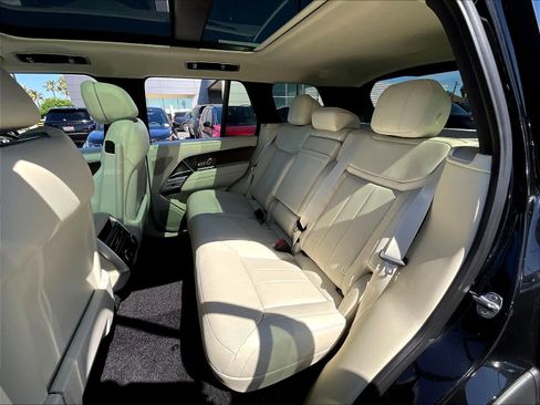 New 2026 Land Rover Range Rover SE AWD/4WD image 12