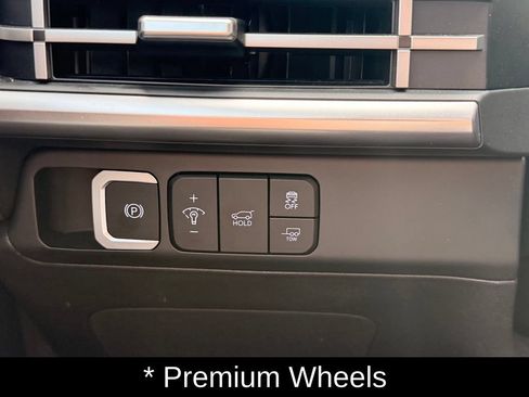 Certified 2025 Hyundai Santa Fe XRT AWD/4WD image 31