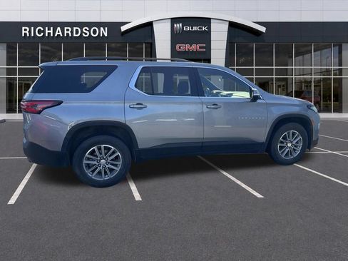 Used 2023 Chevrolet Traverse LT FWD image 14