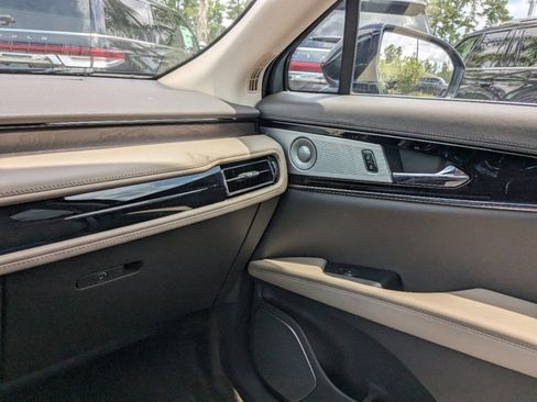 Certified 2023 Lincoln Nautilus Reserve w/ Equipment Group 202A image 19