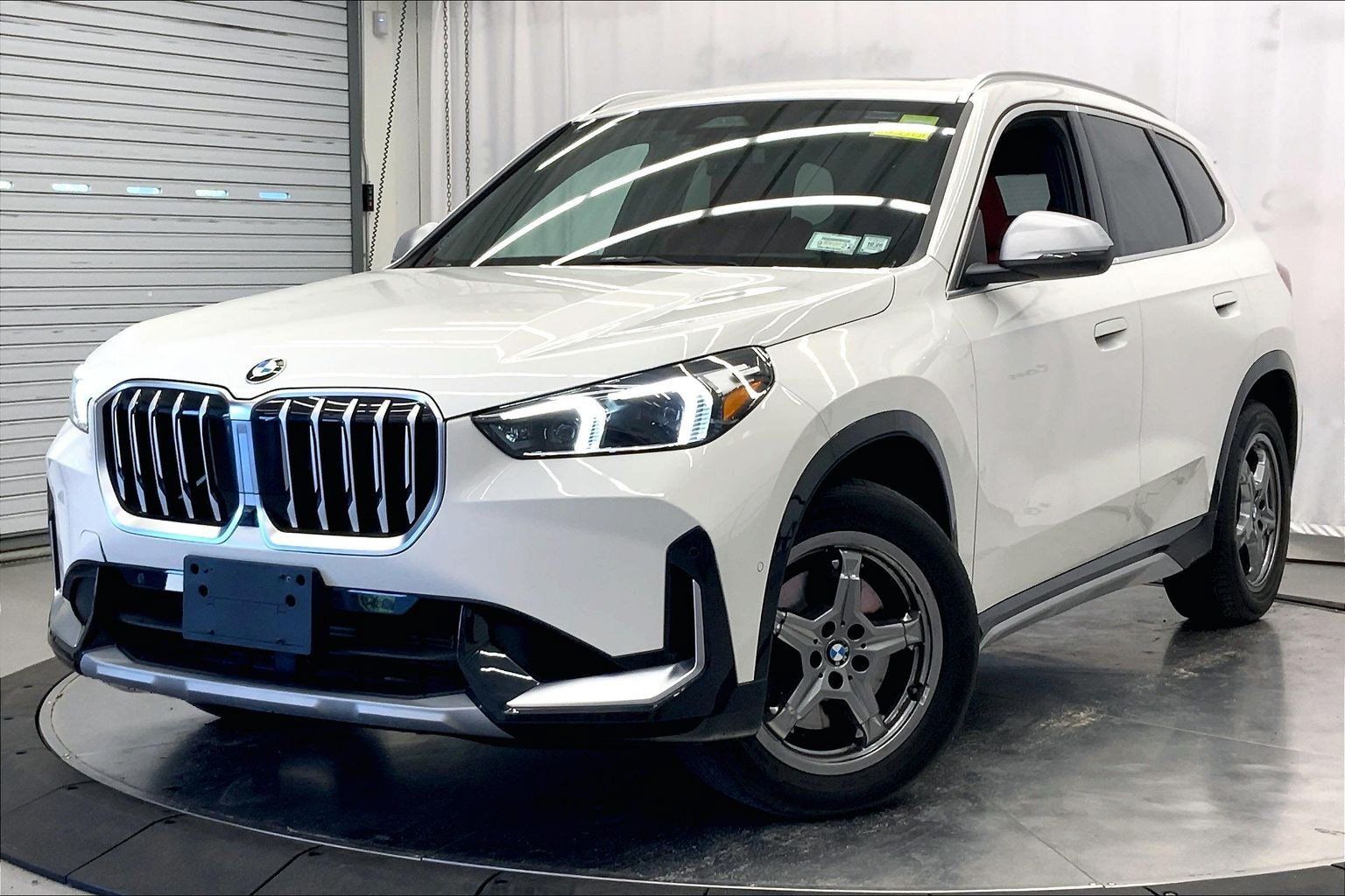 Used 2023 BMW X1 xDrive28i w/ Premium Package AWD/4WD image 1