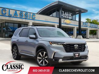Used 2023 Honda Pilot Touring video 1