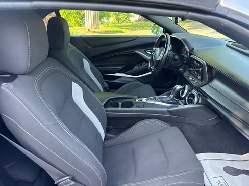 Used 2017 Chevrolet Camaro SS RWD image 10