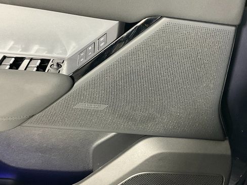 Certified 2025 Land Rover Range Rover Velar S image 18