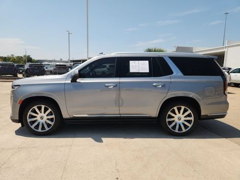 Used 2023 Cadillac Escalade Premium Luxury Platinum RWD image 4