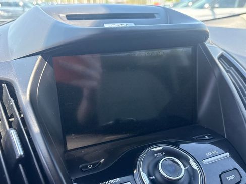Used 2017 Ford Escape Titanium FWD image 36