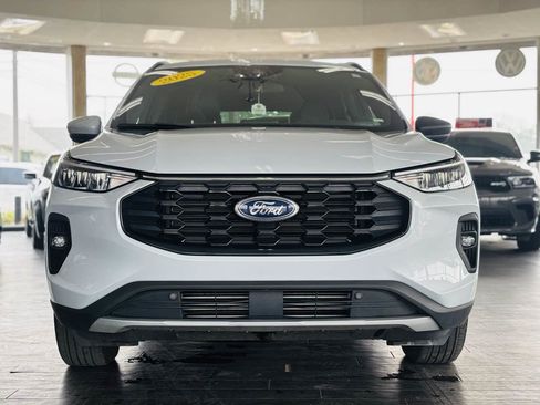 Used 2025 Ford Escape ST-Line Select AWD/4WD image 19
