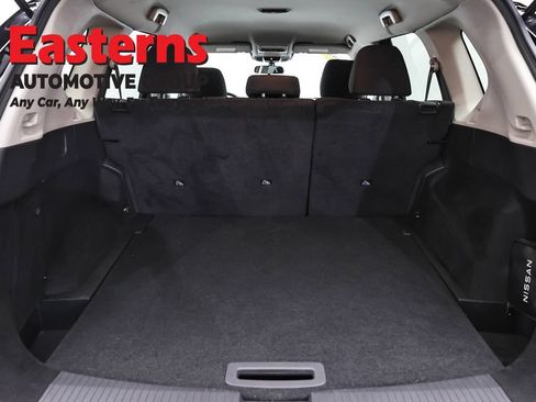 Used 2023 Nissan Rogue S AWD/4WD image 9