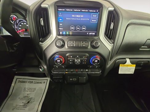 Used 2021 Chevrolet Silverado 1500 LT AWD/4WD image 13
