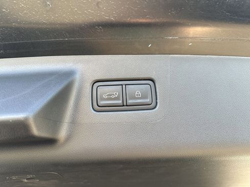 Used 2025 Hyundai Santa Fe SE image 30