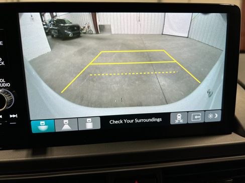 New 2025 Honda Pilot Touring image 25