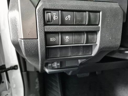 New 2025 Toyota Tacoma SR5 image 18