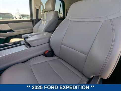 Used 2025 Ford Expedition Max Active image 20