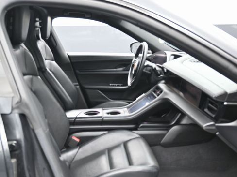 Used 2020 Porsche Taycan 4S image 37