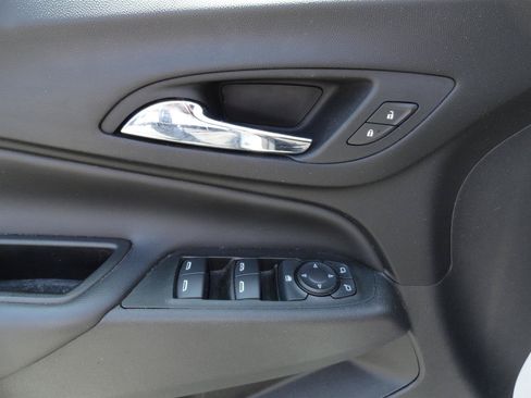 Used 2022 Chevrolet Equinox LT AWD/4WD image 13