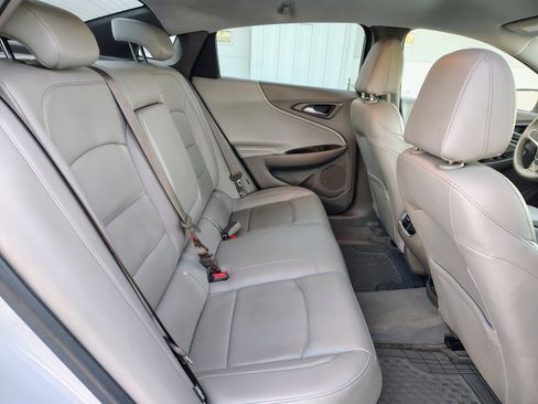 Used 2016 Chevrolet Malibu Premier w/ Driver Confidence Package image 17