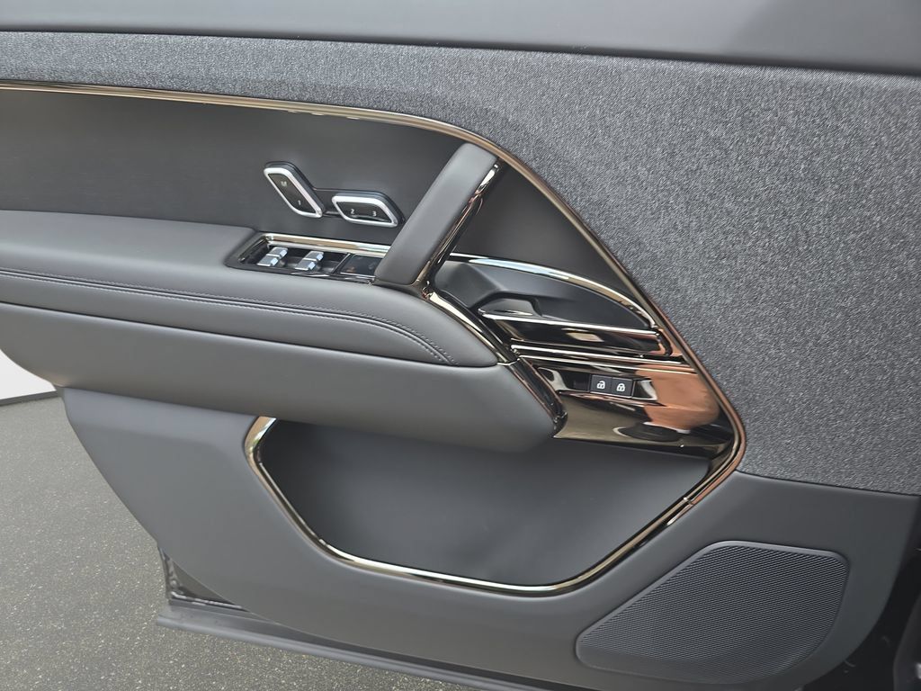 New 2026 Land Rover Range Rover Sport Dynamic SE AWD/4WD image 19