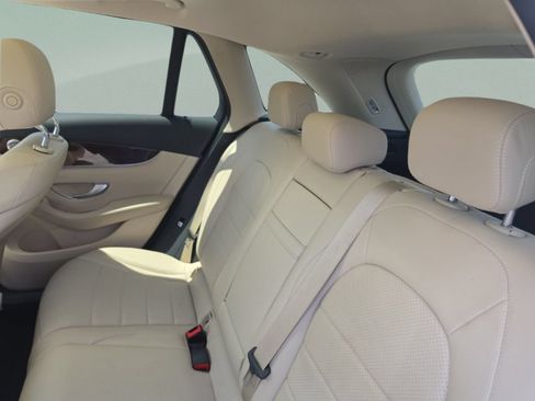Used 2017 Mercedes-Benz GLC 300 image 24
