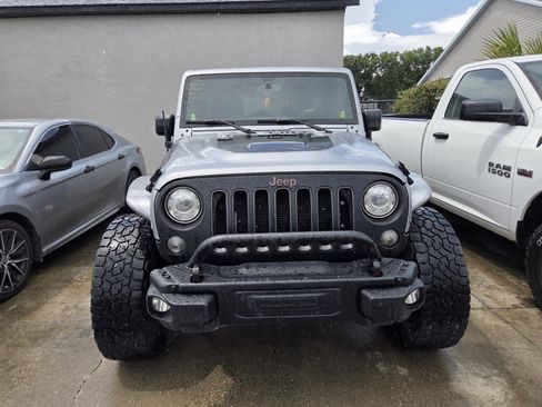 Used 2017 Jeep Wrangler Unlimited Rubicon AWD/4WD image 2