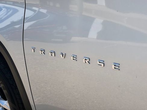 Used 2020 Chevrolet Traverse LS w/ LPO, Floor Liner Package FWD image 11