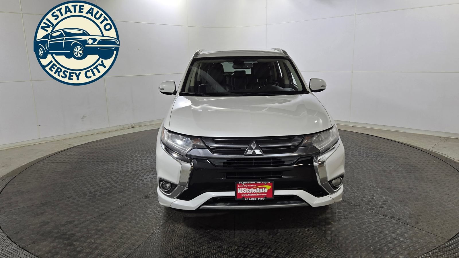 Used 2018 Mitsubishi Outlander SEL AWD/4WD image 2