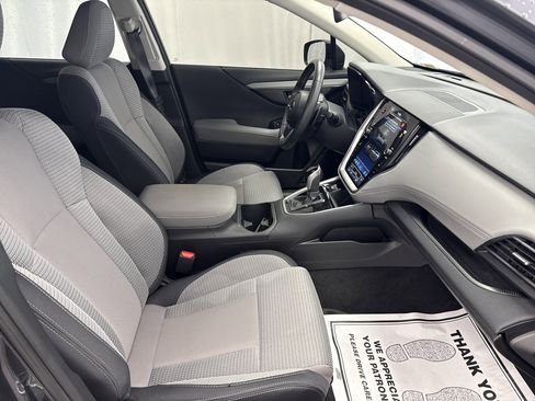 Used 2025 Subaru Outback Premium image 12