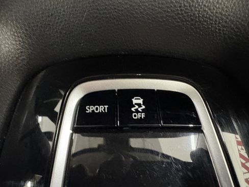 Used 2022 Toyota Corolla XLE FWD image 22