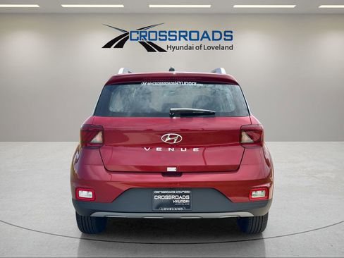 Used 2024 Hyundai Venue Limited image 7