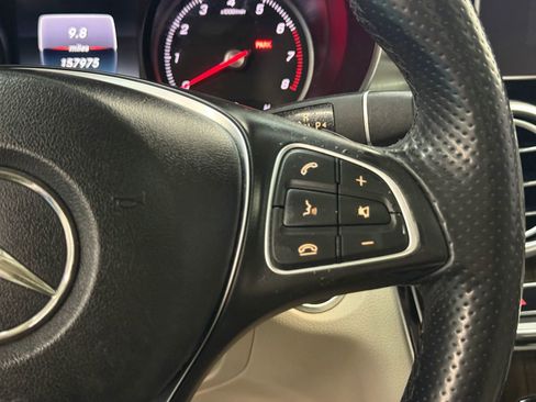 Used 2018 Mercedes-Benz GLC 300 4MATIC w/ Multimedia Package image 28