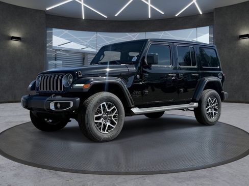 Used 2025 Jeep Wrangler Unlimited Sahara w/ Safety Group AWD/4WD image 2
