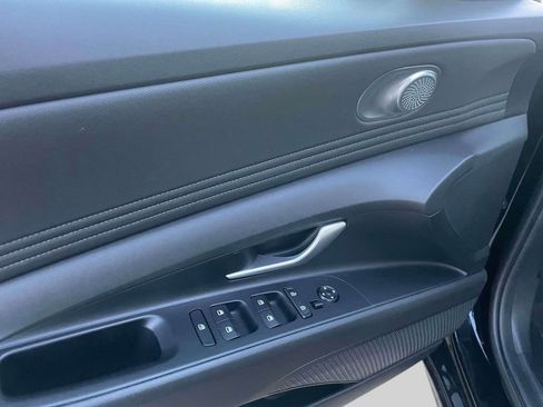 Certified 2023 Hyundai Elantra SEL w/ Convenience Package image 17