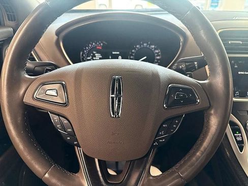 Used 2018 Lincoln MKX Reserve w/ Lincoln MKX Climate Package AWD/4WD image 8