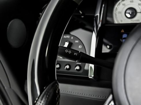 Used 2016 Rolls-Royce Wraith RWD image 26