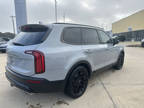 Used 2022 Kia Telluride SX w/ SX Prestige Package image 6