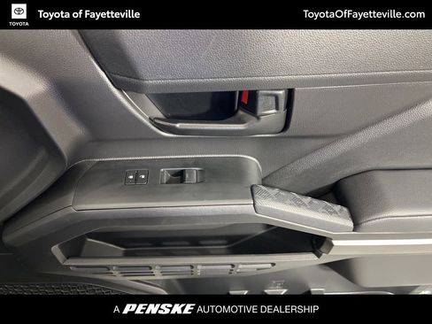 Certified 2025 Toyota Tacoma SR5 w/ SR5 Upgrade Package AWD/4WD image 20