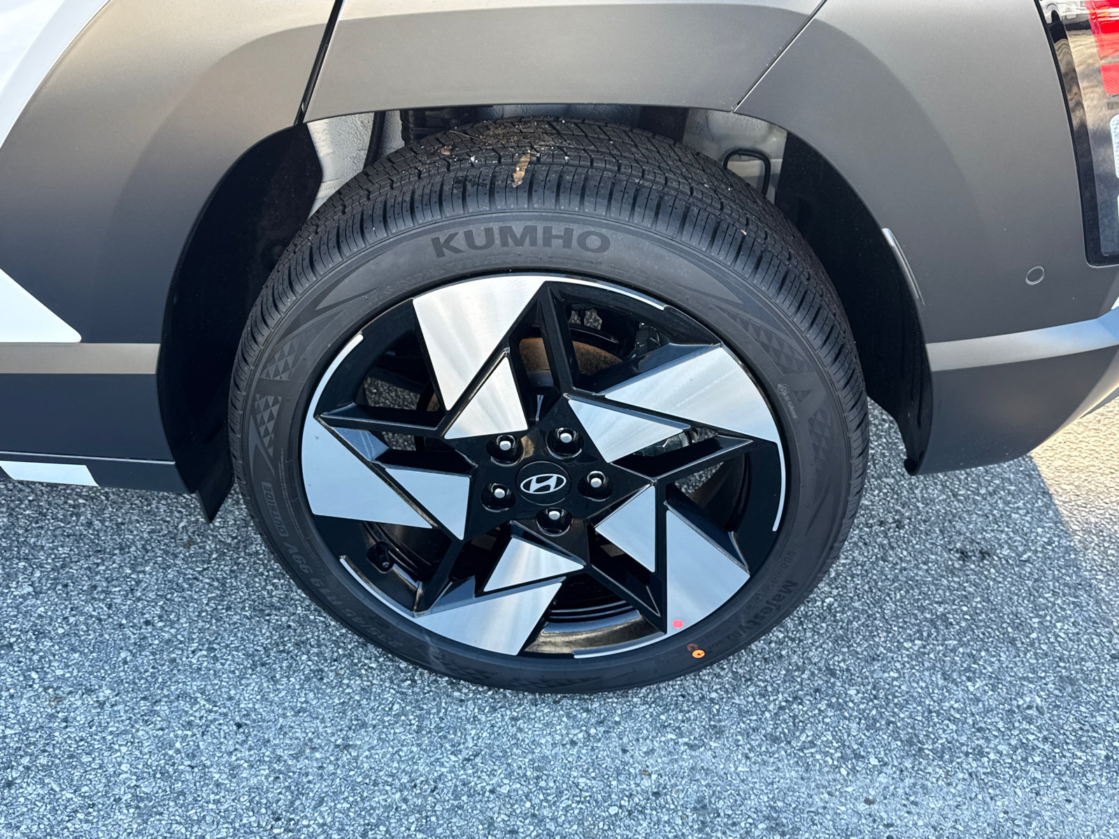 New 2026 Hyundai Kona Limited FWD image 20