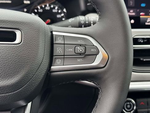 New 2026 Jeep Compass Limited image 8