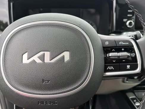 Used 2022 Kia Sorento SX AWD/4WD image 12