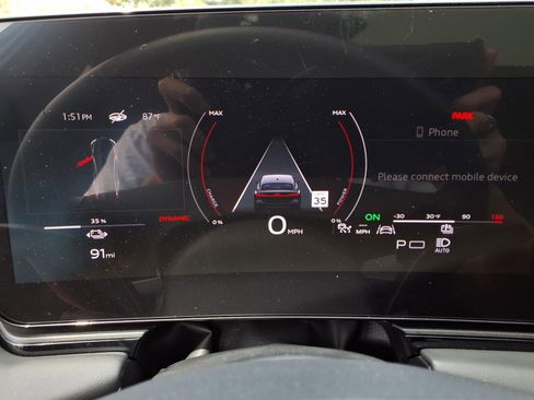 Used 2025 Audi A6 e-tron Premium Plus w/ Premium Plus RWD image 12