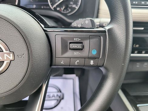 Used 2023 Nissan Rogue SV FWD image 21