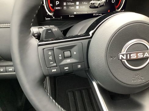 New 2025 Nissan Pathfinder Platinum w/ Cargo Package image 21